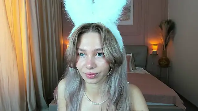 LuluAlis online show from 03/17/26, 02:20