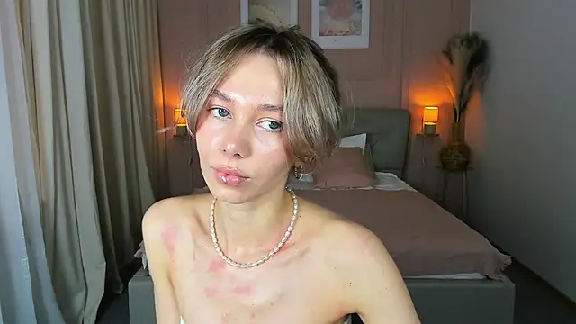 LuluAlis online show from 03/18/26, 01:57