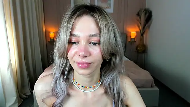 LuluAlis online show from 04/25/26, 01:41