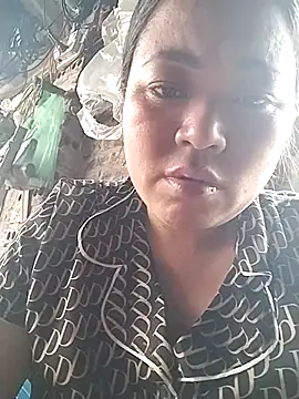 Min-in online show from 03/23/26, 04:56