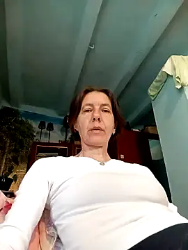 Tania9876 online show from 05/13/26, 07:37