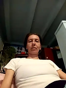 Tania9876 online show from 05/16/26, 06:40
