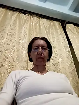 Tania9876 online show from 06/04/26, 06:56