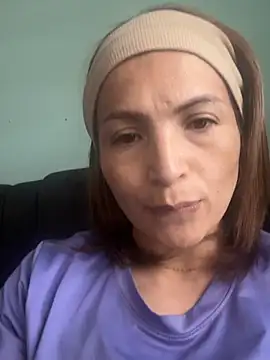 Snapshot of VivienneNoir chatting on 07/18/26, 01:41 VivienneNoir online show from 07/18/26, 01:41