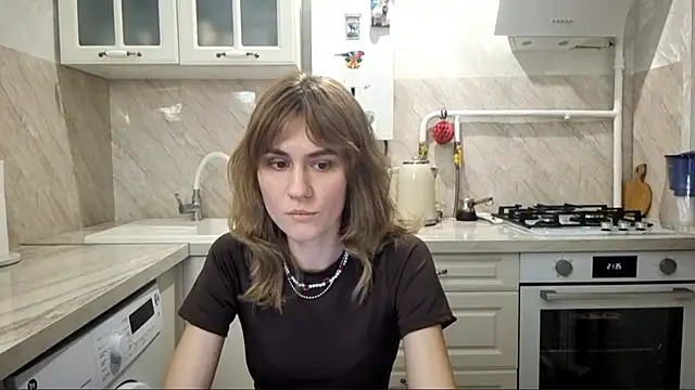 ElenoreHolguin online show from 04/03/26, 06:36