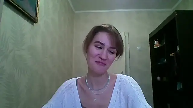 ElenoreHolguin online show from 03/24/26, 01:44