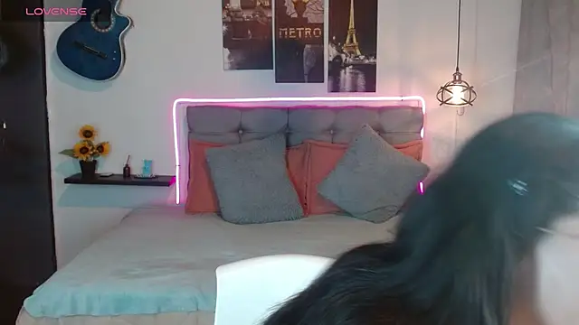 Mylu xx online show from 04/06/26, 01:23