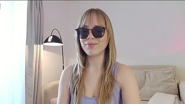 LittleForestELF2 online show from 04/11/26, 01:37