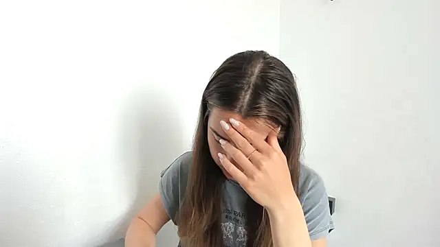 summmmersky1 online show from 04/20/26, 07:22