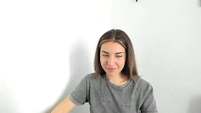 summmmersky1 online show from 03/22/26, 09:22