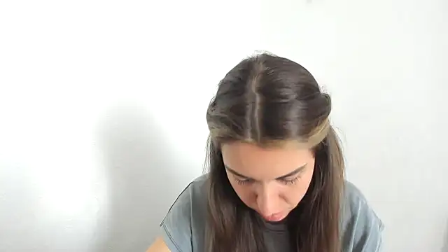 summmmersky1 online show from 03/28/26, 08:37