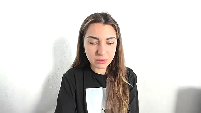 summmmersky1 online show from 03/11/26, 08:08