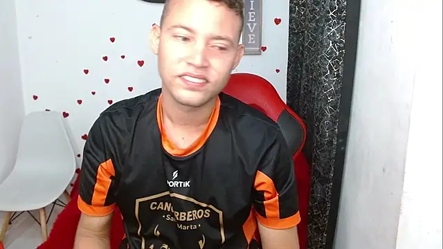 sven fox723 online show from 04/17/26, 11:57