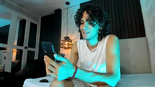 Skinny Mac online show from 03/24/26, 01:22