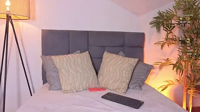 liorasterling online show from 04/13/26, 07:18