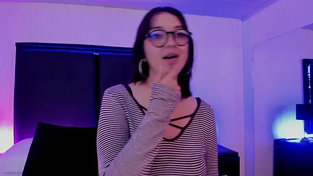 LilithBluum online show from 04/14/26, 06:57