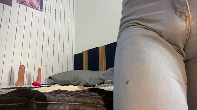 duo squirts online show from 04/15/26, 01:00