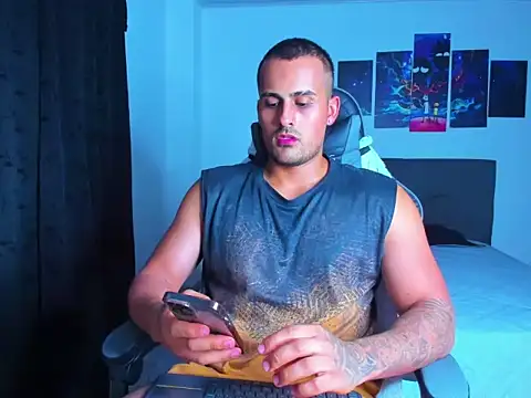 Snapshot of Steve_Dennis chatting on 04/09/26, 02:02 Steve Dennis online show from 04/09/26, 02:02