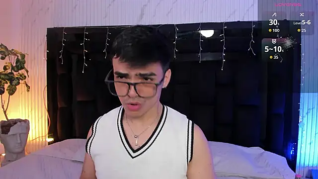 NicoKinggs  online show from 03/12/26, 12:09