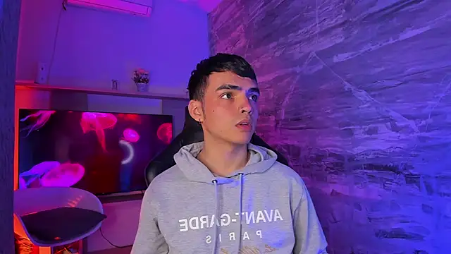 NicoKinggs  online show from 04/09/26, 01:17