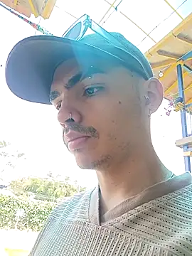 NicoKinggs  online show from 04/18/26, 03:47