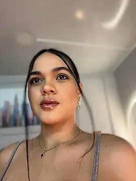 Bella-Ferrer online show from 04/29/26, 06:25