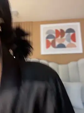 Bella-Ferrer online show from 04/17/26, 06:44