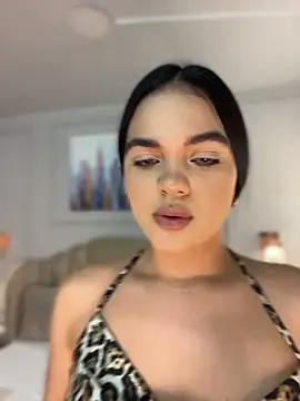 Bella-Ferrer online show from 04/15/26, 07:51