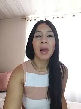 Camillemonroe  online show from 05/15/26, 12:36