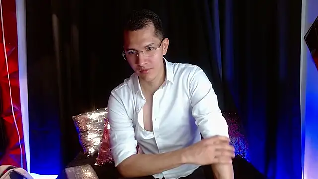 MilanDavid1 online show from 04/18/26, 05:26