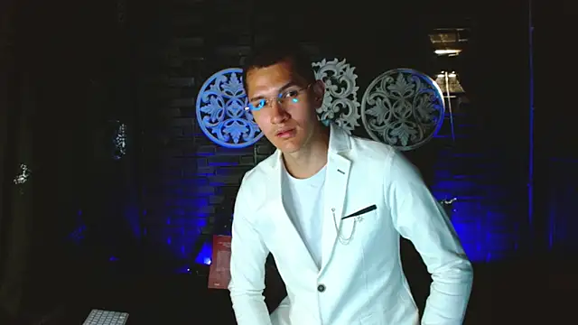 MilanDavid1 online show from 03/28/26, 05:47