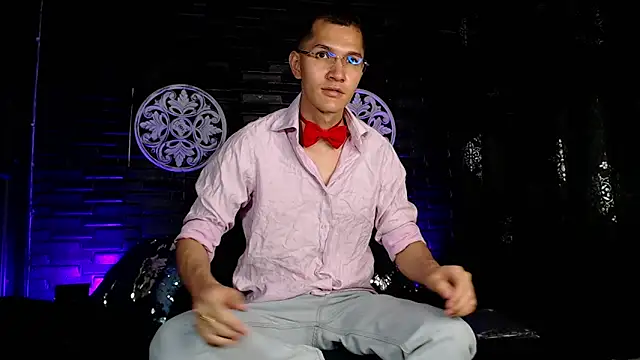 MilanDavid1 online show from 04/20/26, 06:31