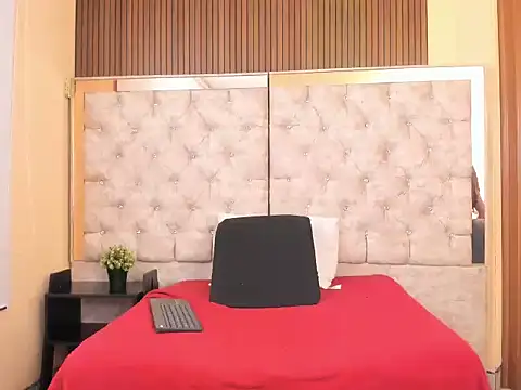 Haanita online show from 04/07/26, 04:14