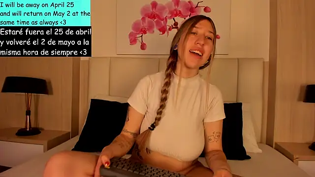 AmberVegaa online show from 04/22/26, 02:13