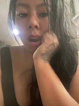 Samanta05  online show from 04/27/26, 06:28