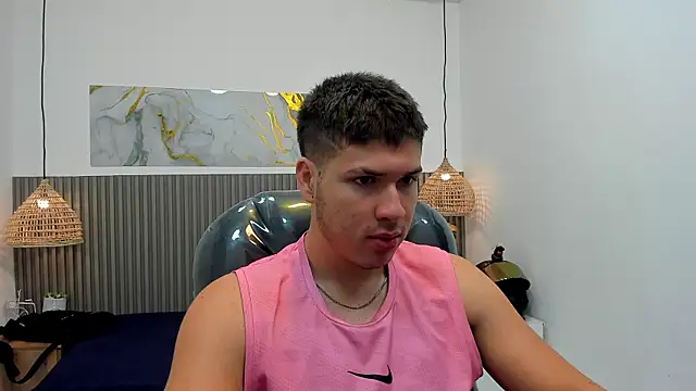 Snapshot of AlessandroFranco chatting on 07/16/26, 12:46 AlessandroFranco online show from 07/16/26, 12:46