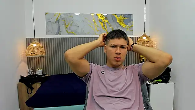 Snapshot of AlessandroFranco chatting on 07/11/26, 12:38 AlessandroFranco online show from 07/11/26, 12:38
