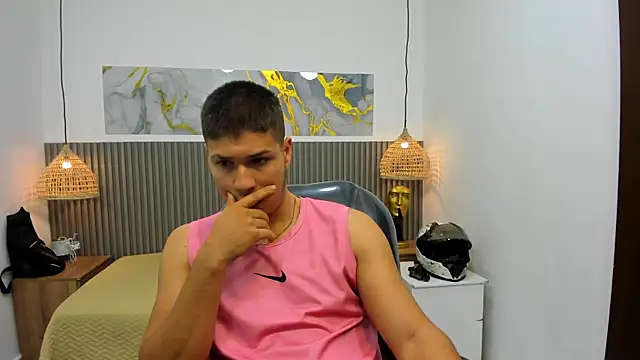 Snapshot of AlessandroFranco chatting on 06/18/26, 01:27 AlessandroFranco online show from 06/18/26, 01:27