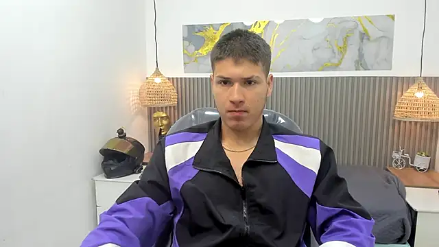 Snapshot of AlessandroFranco chatting on 04/30/26, 01:18 AlessandroFranco online show from 04/30/26, 01:18