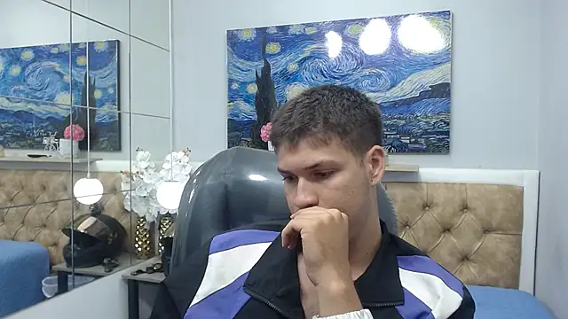 Snapshot of AlessandroFranco chatting on 06/03/26, 02:33 AlessandroFranco online show from 06/03/26, 02:33