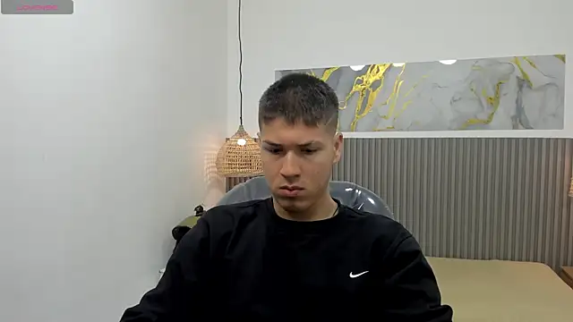 AlessandroFranco online show from 04/14/26, 01:27