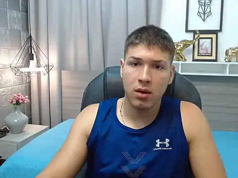 Snapshot of AlessandroFranco chatting on 04/25/26, 05:21 AlessandroFranco online show from 04/25/26, 05:21