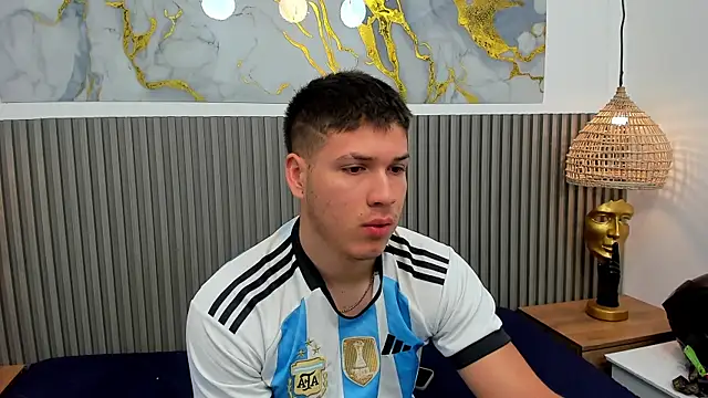 Snapshot of AlessandroFranco chatting on 07/15/26, 12:45 AlessandroFranco online show from 07/15/26, 12:45
