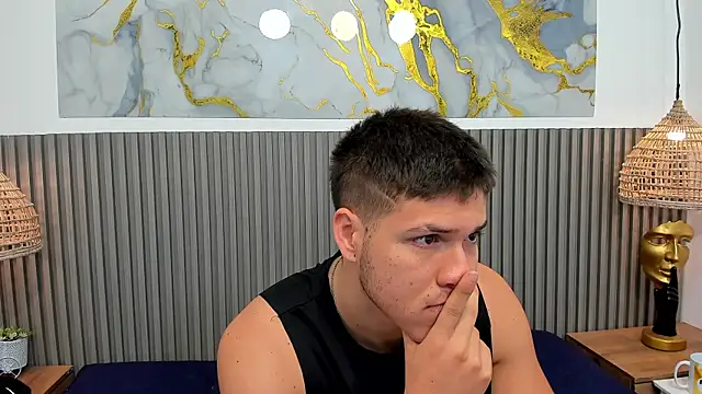 Snapshot of AlessandroFranco chatting on 07/17/26, 12:57 AlessandroFranco online show from 07/17/26, 12:57