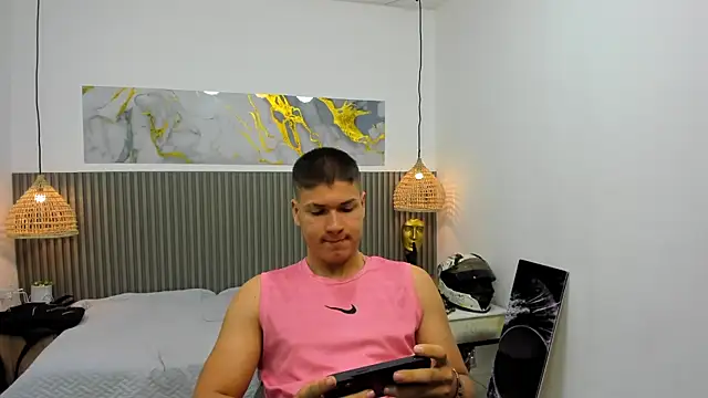 Snapshot of AlessandroFranco chatting on 06/11/26, 01:30 AlessandroFranco online show from 06/11/26, 01:30