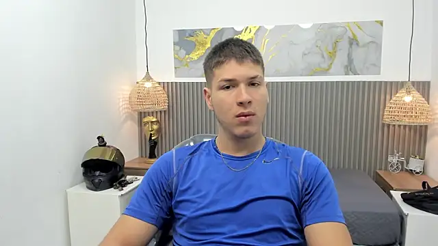 Snapshot of AlessandroFranco chatting on 04/26/26, 01:19 AlessandroFranco online show from 04/26/26, 01:19