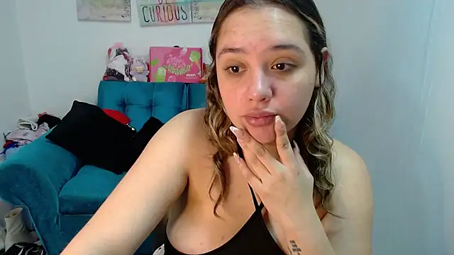 Snapshot of veronicaparkersex chatting on 06/16/26, 12:38 veronicaparkersex online show from 06/16/26, 12:38