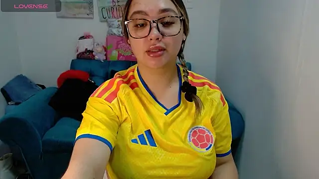 Snapshot of veronicaparkersex chatting on 06/17/26, 12:37 veronicaparkersex online show from 06/17/26, 12:37