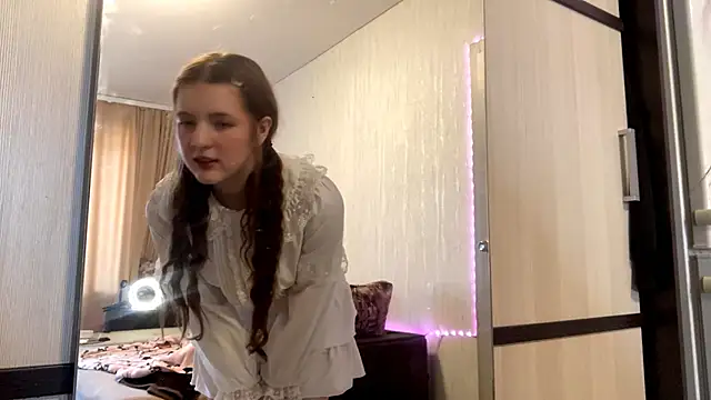 LynHaller online show from 03/10/26, 06:50