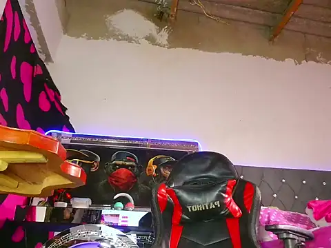 candy aass online show from 04/21/26, 09:43